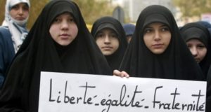 What France’s 2015 Intelligence Act Meant for the French-Muslim Minority